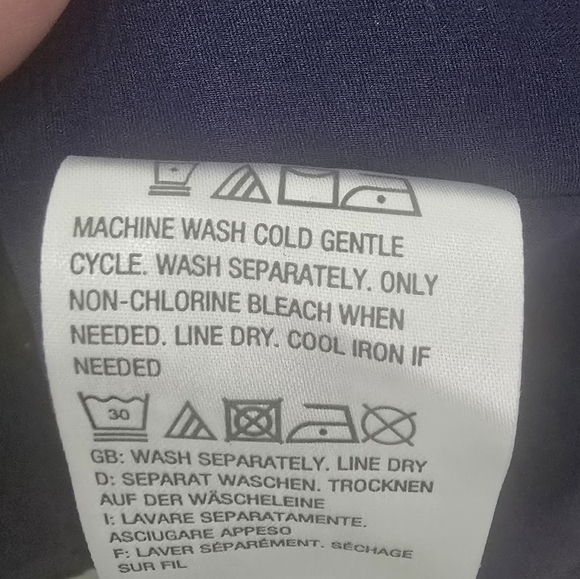 Isaac Mizrahi Deep Blue Blouse with Textured Design And Covered Buttons, Size 12 - Picture 6 of 6